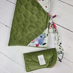 Otulacz na książkę jasna zieleń i maki+ etui na okulary
