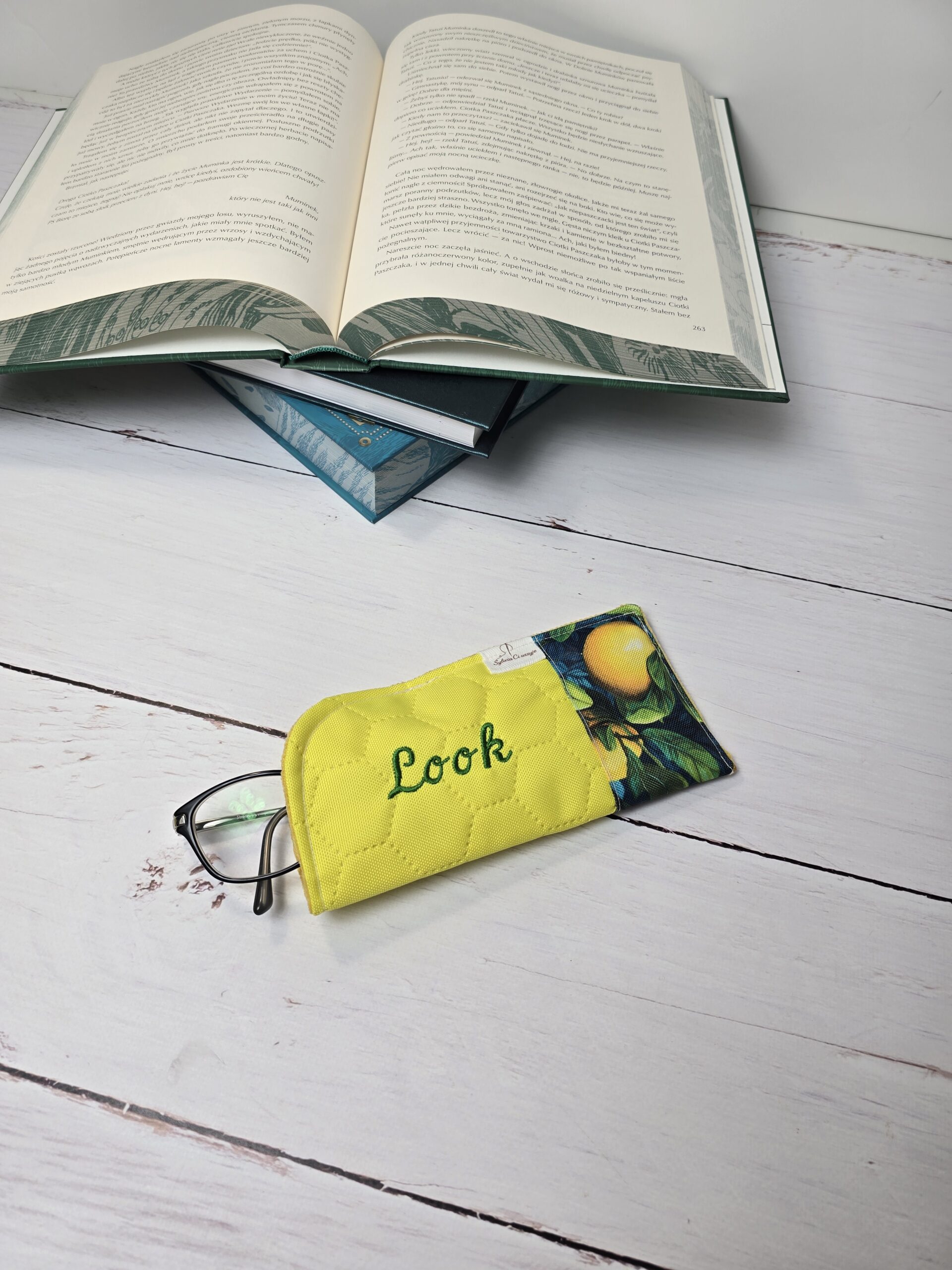 etui na okulary look